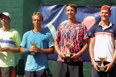 Казахстанец Ломакин взял четвертый титул в парном разряде