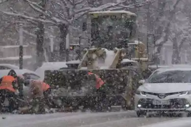 Водителей попросили воздержаться от поездок по Алматы