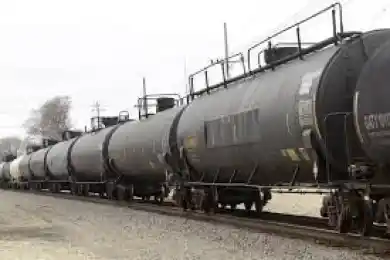 "Нам лишнего не надо": Казахстан продлил запрет на импорт ГСМ