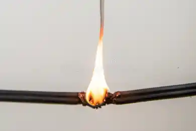 Возгорание кабеля привело к обесточиванию левобережья 