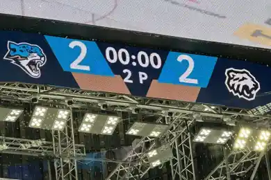 Трактор догнал Барыс во втором периоде