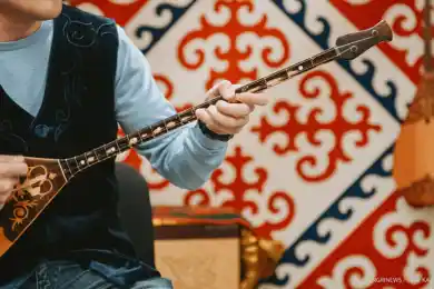 «Настоящий казах – не сам казах, настоящий казах – домбра» - Касым-Жомарт Токаев