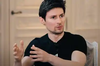 "Я не с этой целью здесь": основатель Telegram начал выступление в Астане с шутки