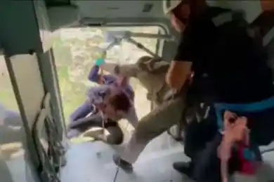 Спасатели нашли троих туристов, поиски четверых продолжаются в Туркестанской области