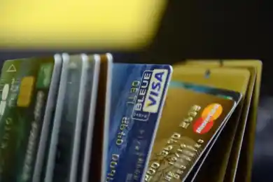 Онлайн-торговля процветает: казахстанцы бьют рекорды по безналичным транзакциям