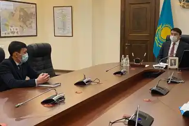 После расспросов СМИ Мирзагалиев встретился с экоинспектором Темиртау