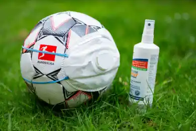 Офсайд: чемпионат Казахстана по футболу снова приостановлен