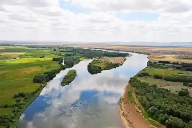 Казахстан договаривается с Узбекистаном и Китаем о совместном управлении трансграничными водами