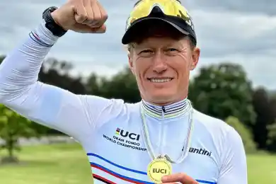 Велогонщик Винокуров снова стал чемпионом 