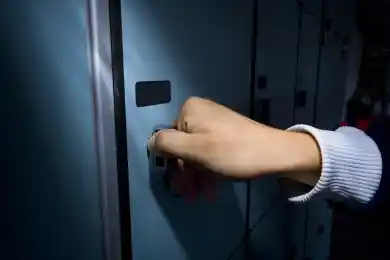 В Нур-Султане задержана гражданка России за кражу денег в фитнес-клубах