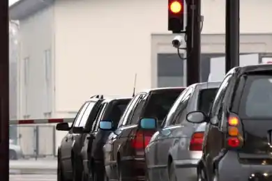 В четырех приграничных с Россией областях скопился транспорт