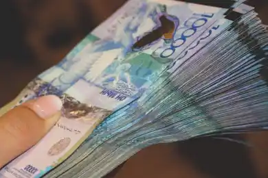 Казахстанцы досрочно сняли с ЕНПФ 223 млрд тенге