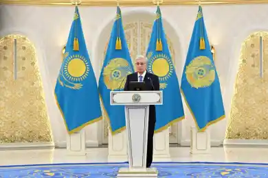 Президент Казахстана принял Геннадия Головкина и вручил ему орден