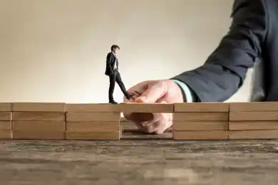 «В Казахстане закроется 300 тыс компаний из-за «запретительного списка ОКЭД» - Амрин