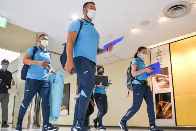 Олимпийцы Казахстана сдали ПЦР-тесты после прибытия в Токио