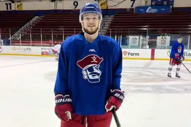 Экс-игрок "Барыса" набрал два очка в первом матче в США