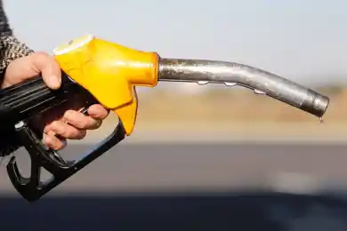 Почему до установления моратория бензин в Казахстане дорожал ежедневно - ответ Аккенженова