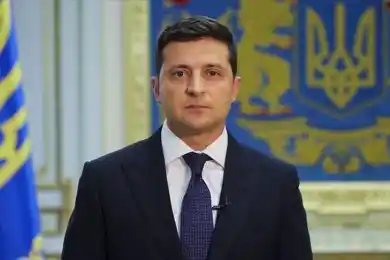 Зеленский объявил о введении военного положения