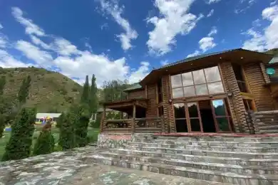 Депутат Базарбек предложил запрет на строительство в предгорьях Алматы