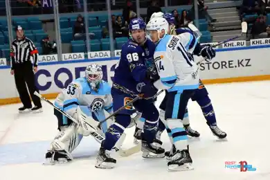 Как Барыс выгрыз победу у Сибири: лучшие фотомоменты 