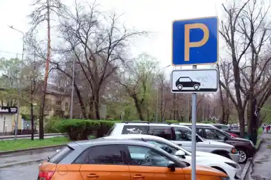 В Алматы повысили тарифы на парковку