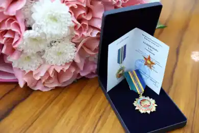 Балкибековой – медаль, тренеру – досрочное звание: как наградили боксершу в Минобороны