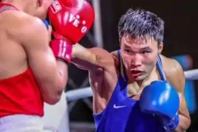 Француз Умиа остановил Тольтаева на пути к медали ЧМ