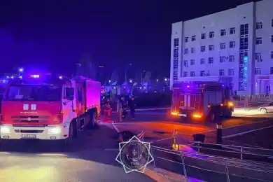 В Астане эвакуировали персонал и пациентов из-за пожара в детской больнице