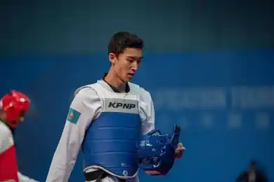 Батырхан начал с победы на ОИ