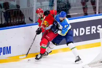 Замена вратаря не помогла сборной Казахстана избежать поражения от Беларуси