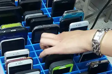 Пока на уровне слухов: в Казахстане отменили запрет на смартфоны 