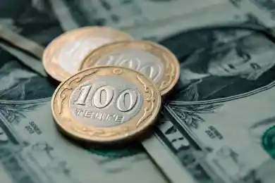 Доллар подешевел на торгах KASE