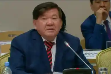 Мухтару Шаханову присвоено звание "Қазақстанның Еңбек Ері "