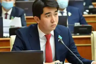 В Минобороны РК ответили - будет ли самый молодой мажилисмен Ахметов служить в армии