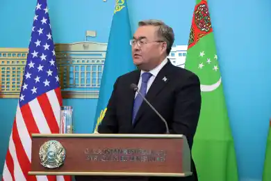 США обещают информировать Казахстан о возможном применении вторичных санкций