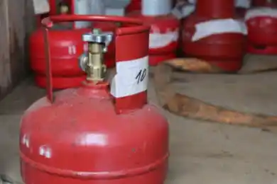 В частном доме в Астане взорвался газбаллон, трое пострадали