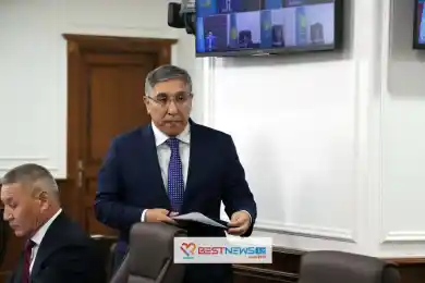 Вице-министр Биахметов не захотел назвать размер своей зарплаты