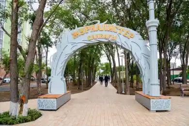 Аллею журналистов открыли в Астане - фото