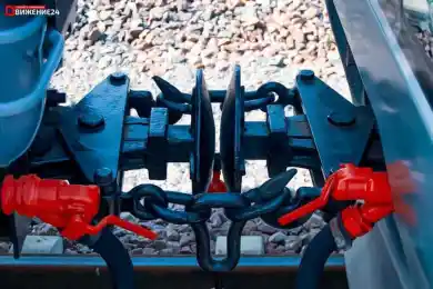 На станции Жанатас произошел жесткий сцеп с локомотивом