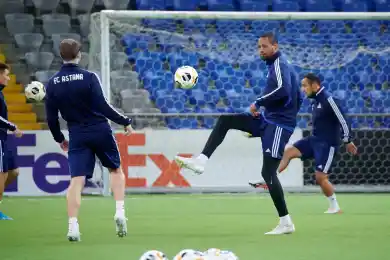 Главный тренер "Астаны" о матче с "АЗ Алкмаар": "Проблема только в одном - у нас мало людей"