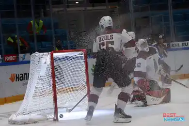 Лучшие фото-эпизоды матча Барыс-Динамо Рига