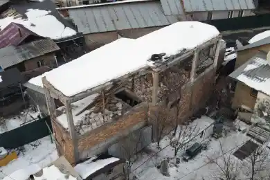 В Алматы снесут незаконно построенный трехэтажный дом