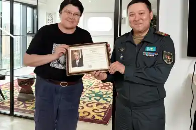 Главному редактору ИА Bestnews.kz Жанар Сердалиной вручили Алгыс Хат Президента Республики Казахстан и нагрудный знак