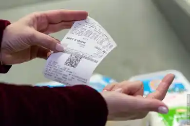 В Казахстане будут вознаграждать за жалобы на невыдачу чека в магазинах