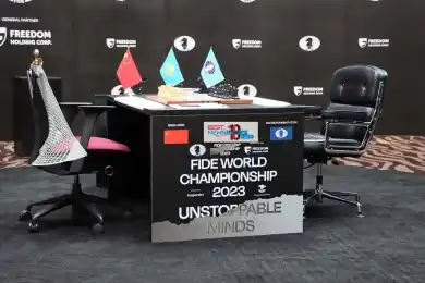 Лижэнь и Непомнящий сыграют седьмую партию за титул чемпиона мира