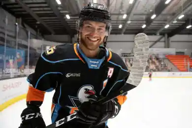 Барыс подписал нападающего из AHL