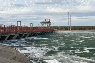 Из Шульбинского водохранилища начался сброс воды