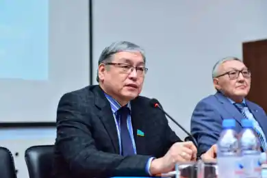 Мажилис досрочно прекратил полномочия Каната Мусина