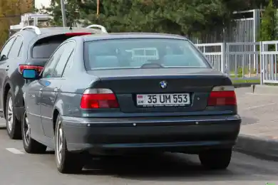 Цена вырастает: владельцы авто из Армении, России и Кыргызстана просят уменьшить стоимость регистрации 