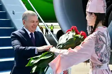 Президент Узбекистана Шавкат Мирзиёев прибыл в Казахстан